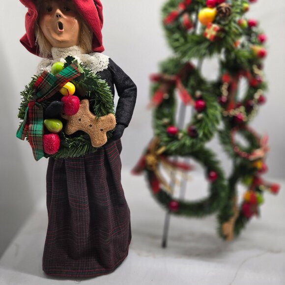 Byers' Woman selling wreaths (1997) - Picture 3 of 5